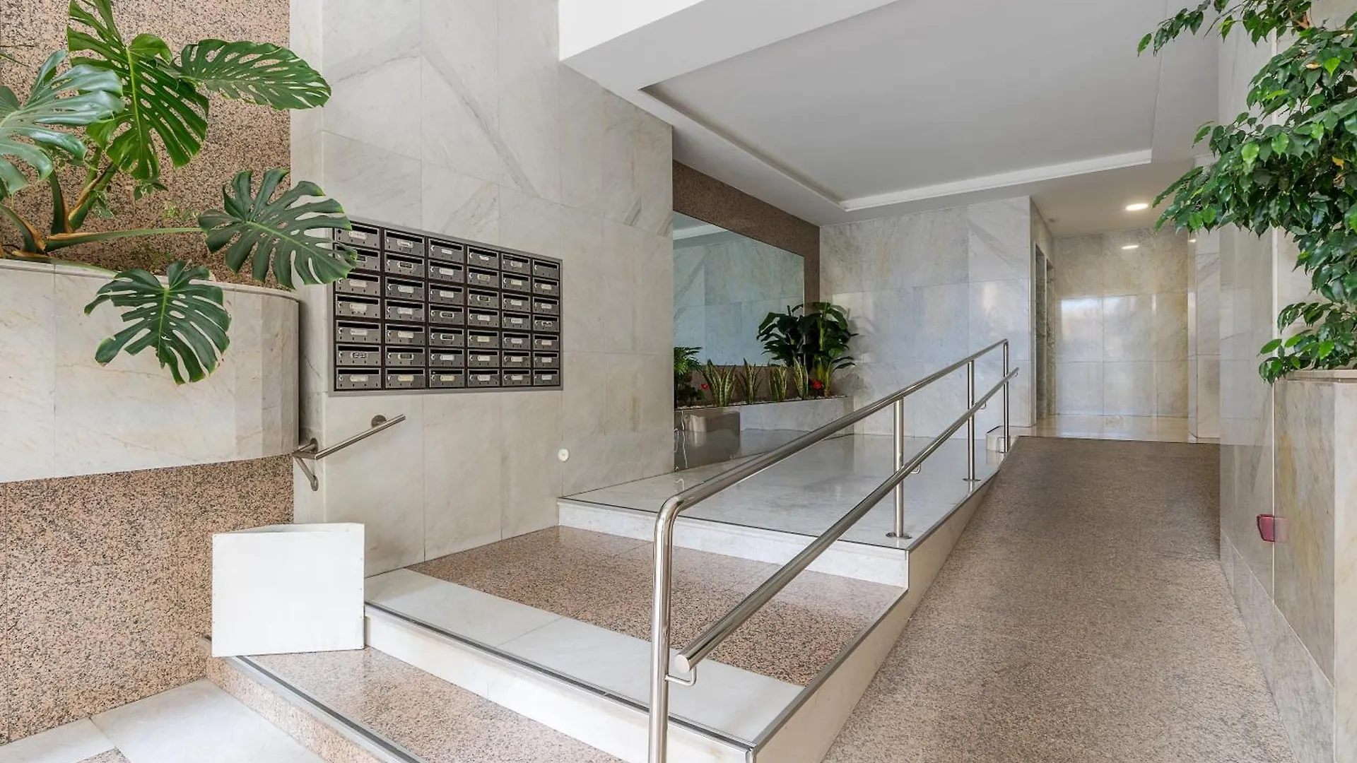 Luxury Suite Reino De Granada 0*,